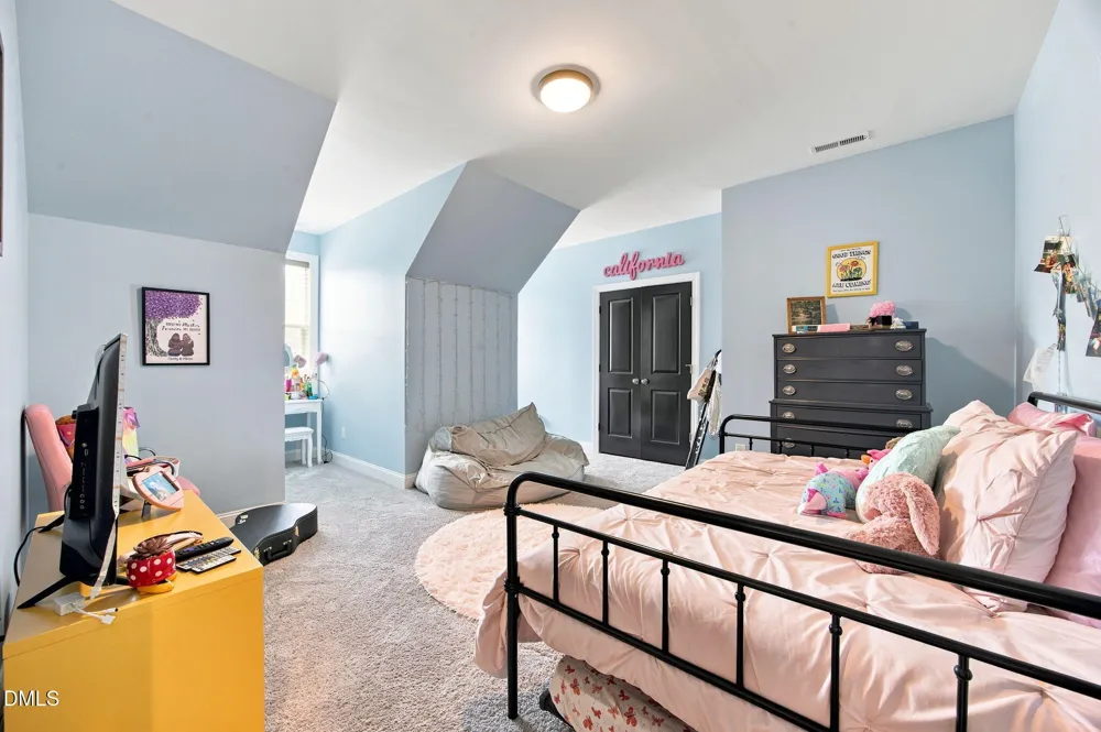 39 Monteith Drive Chapel Hill, NC 27516