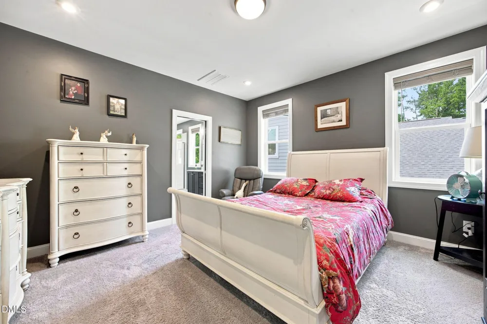 39 Monteith Drive Chapel Hill, NC 27516