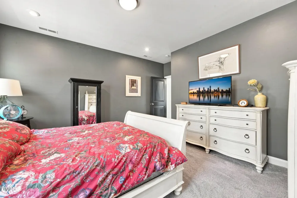 39 Monteith Drive Chapel Hill, NC 27516