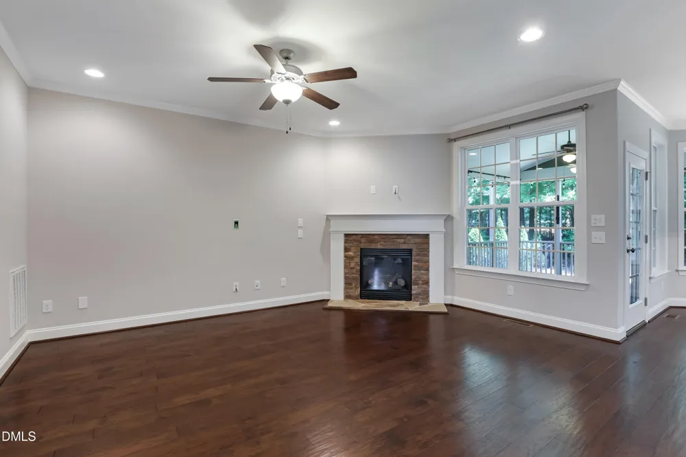 513 Morning Oaks Drive Holly Springs, NC 27540