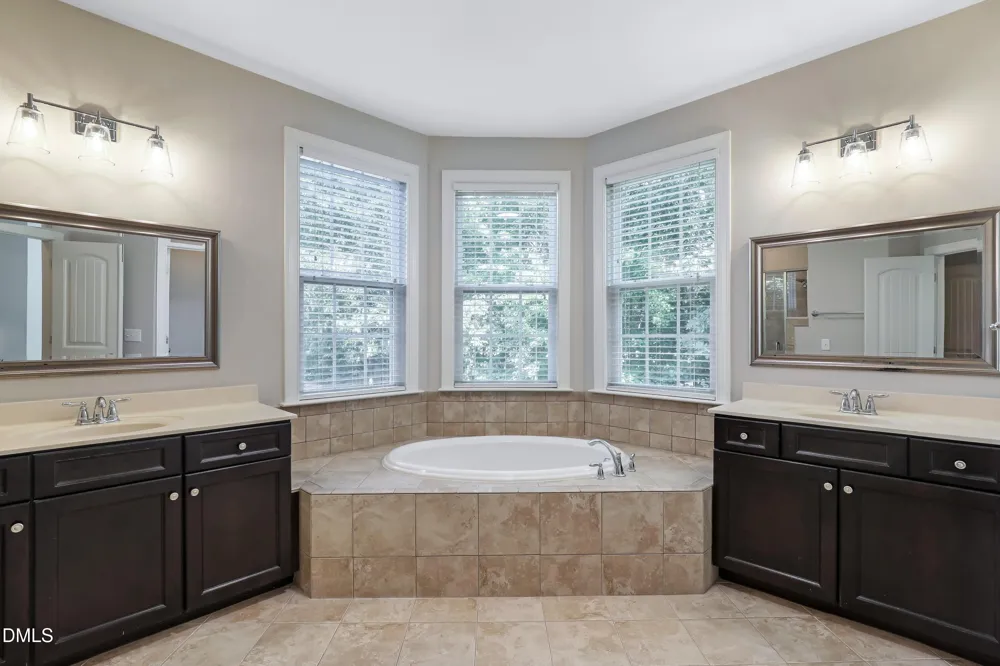 513 Morning Oaks Drive Holly Springs, NC 27540