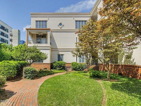 274 E Davie Street #274