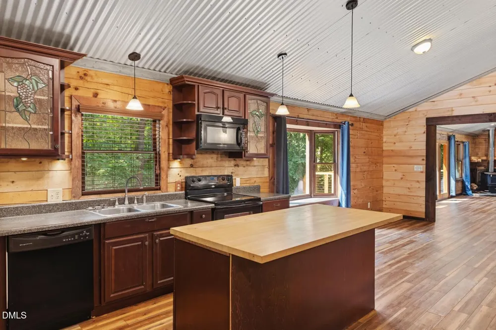 372 Round Fish Drive Sanford, NC 27330