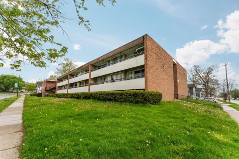 207 Ballard Street #106