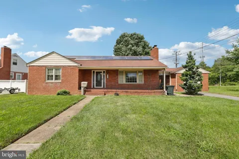 916 LYNVUE ROAD