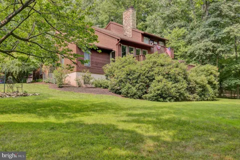814 HOLLY LANE