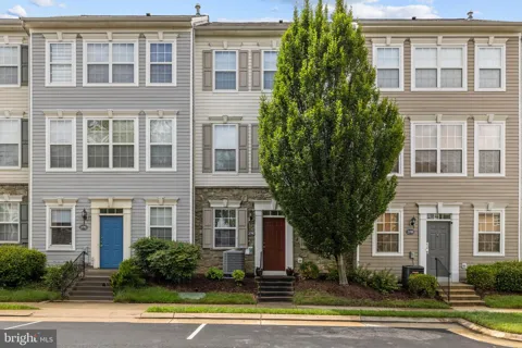 21790 DRAGONS GREEN SQUARE