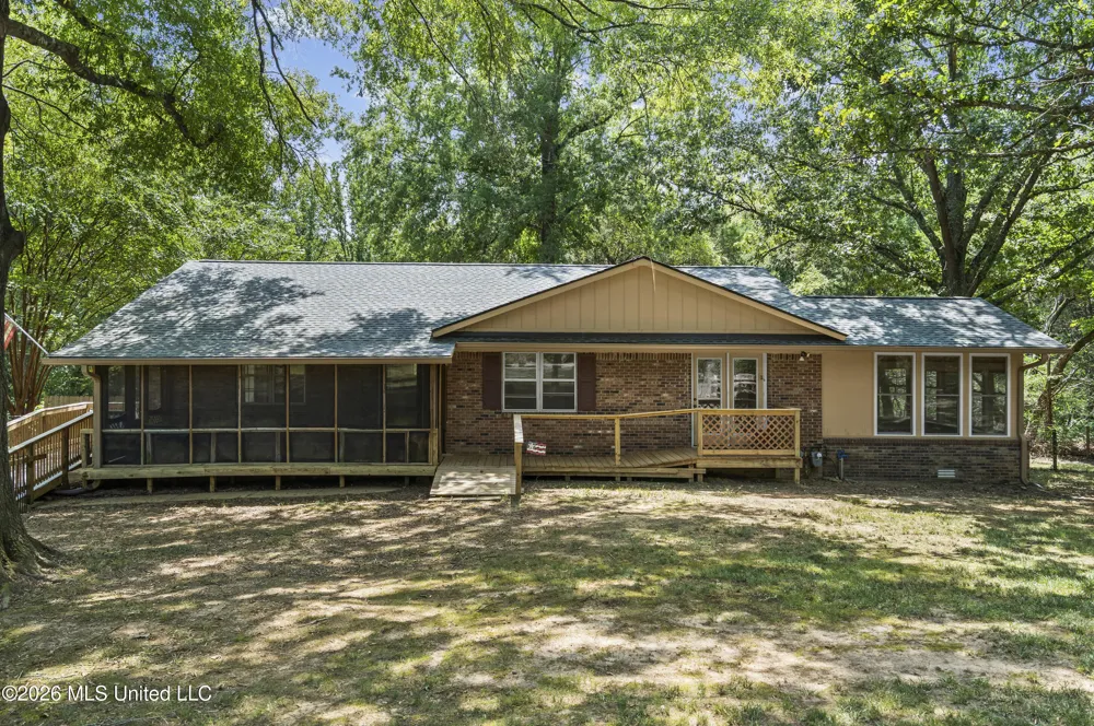 177 Dempsey Drive Byhalia, MS 38611