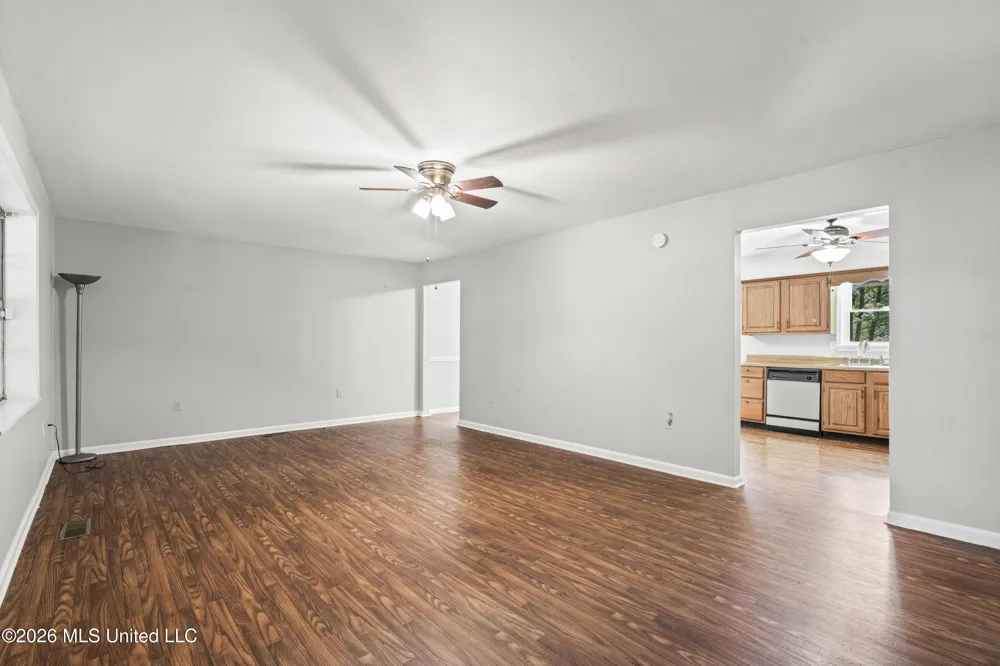 177 Dempsey Drive Byhalia, MS 38611