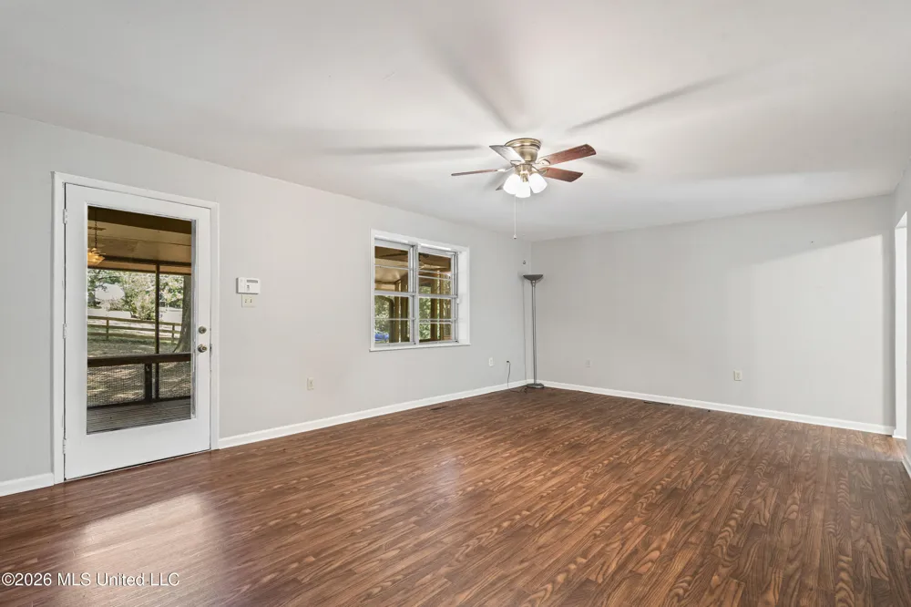 177 Dempsey Drive Byhalia, MS 38611