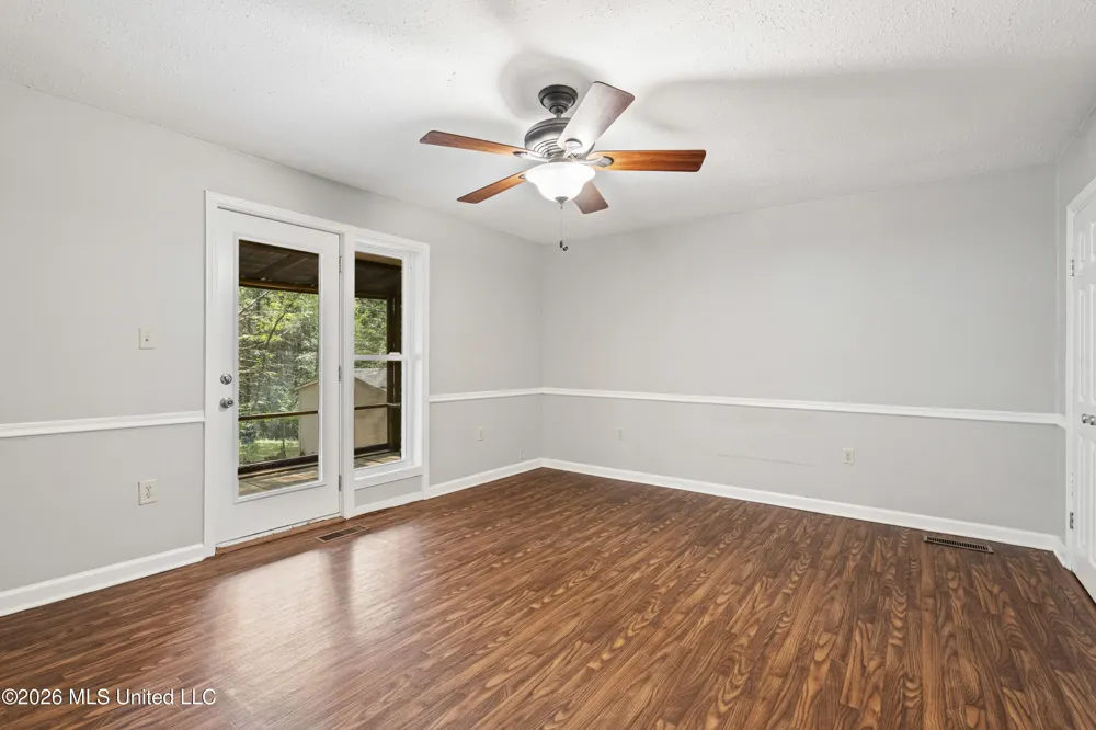 177 Dempsey Drive Byhalia, MS 38611