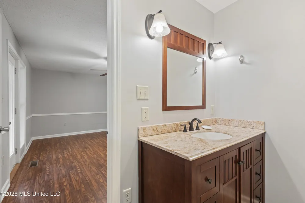 177 Dempsey Drive Byhalia, MS 38611