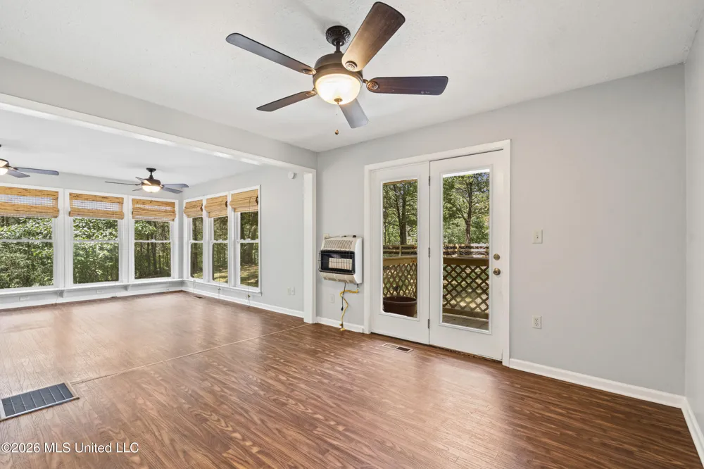 177 Dempsey Drive Byhalia, MS 38611
