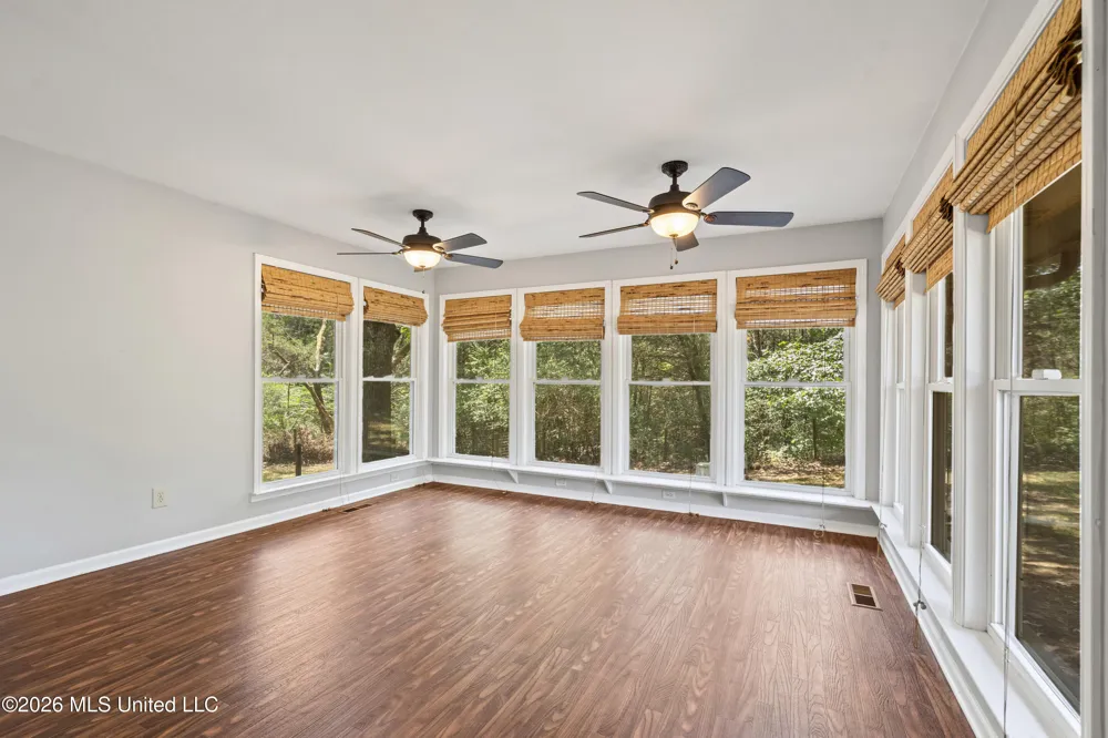 177 Dempsey Drive Byhalia, MS 38611