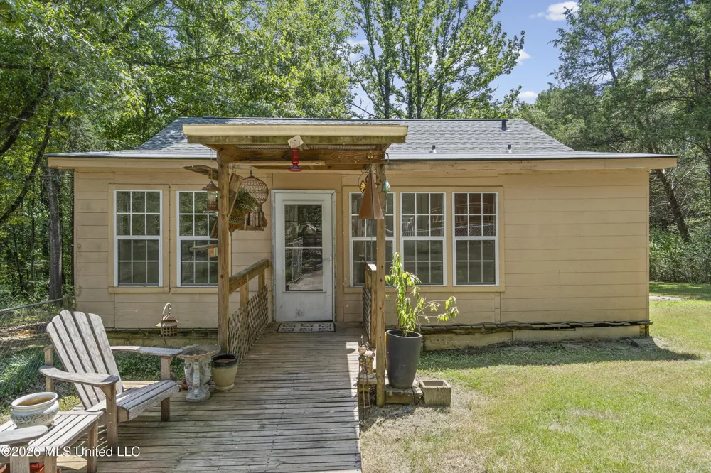 177 Dempsey Drive Byhalia, MS 38611