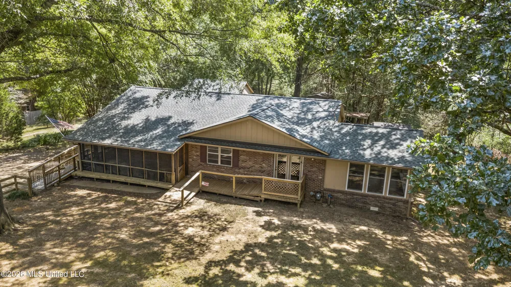 177 Dempsey Drive Byhalia, MS 38611