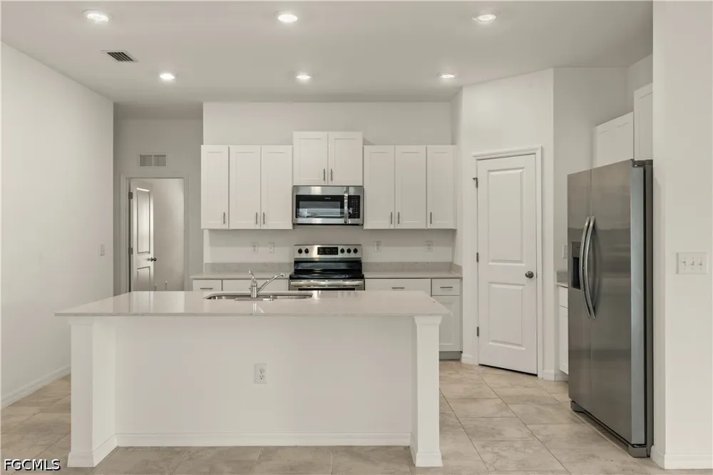 Villa Doria Court North Fort Myers, FL 33917