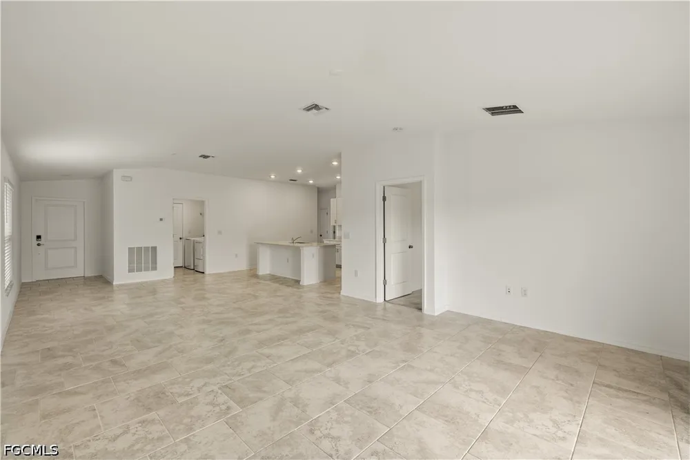 Villa Doria Court North Fort Myers, FL 33917