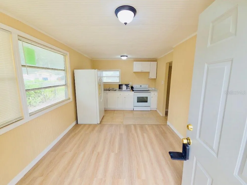 1018 E HOLLAND AVENUE Tampa, FL 33612