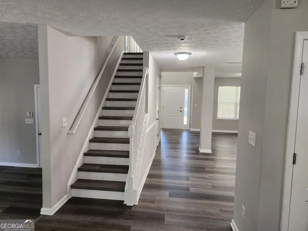 2382 Temple View DR Snellville, GA 30078