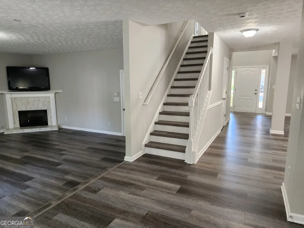 2382 Temple View DR Snellville, GA 30078