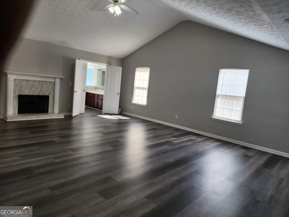 2382 Temple View DR Snellville, GA 30078