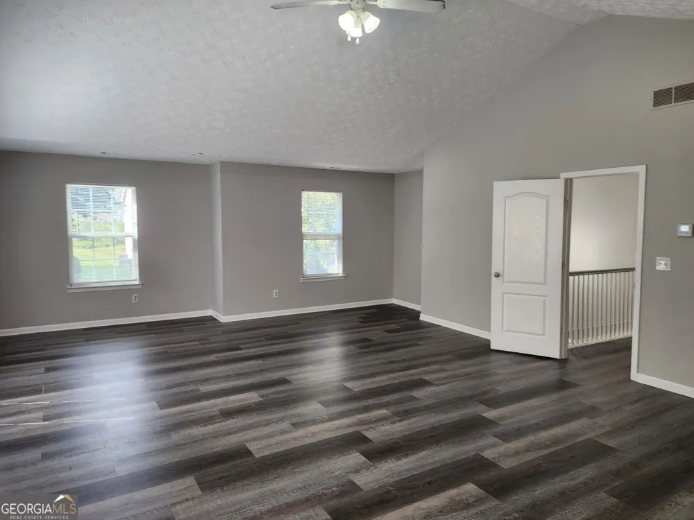 2382 Temple View DR Snellville, GA 30078