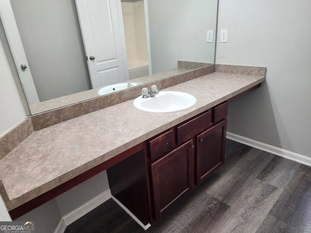 2382 Temple View DR Snellville, GA 30078