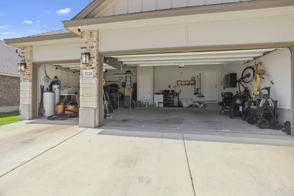 5724 St Charles Drive Belton, TX 76513