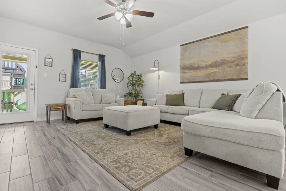 5724 St Charles Drive Belton, TX 76513