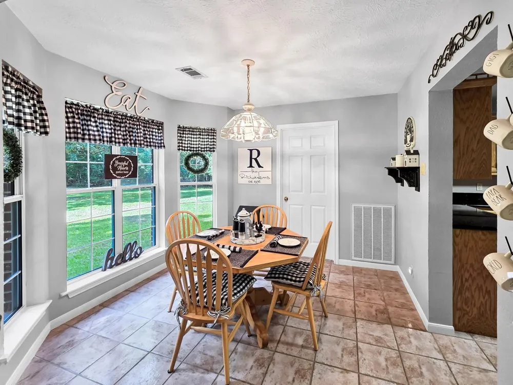1000 Forsythia Drive Village Mills, TX 77663