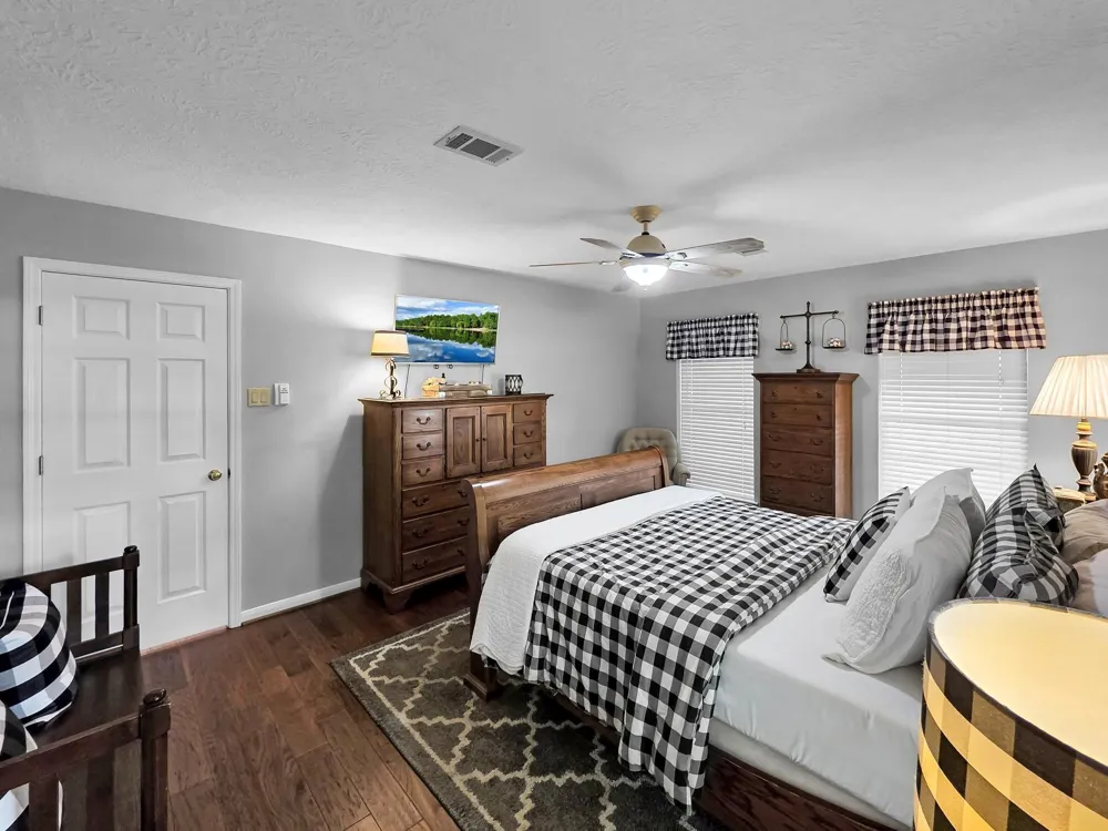 1000 Forsythia Drive Village Mills, TX 77663
