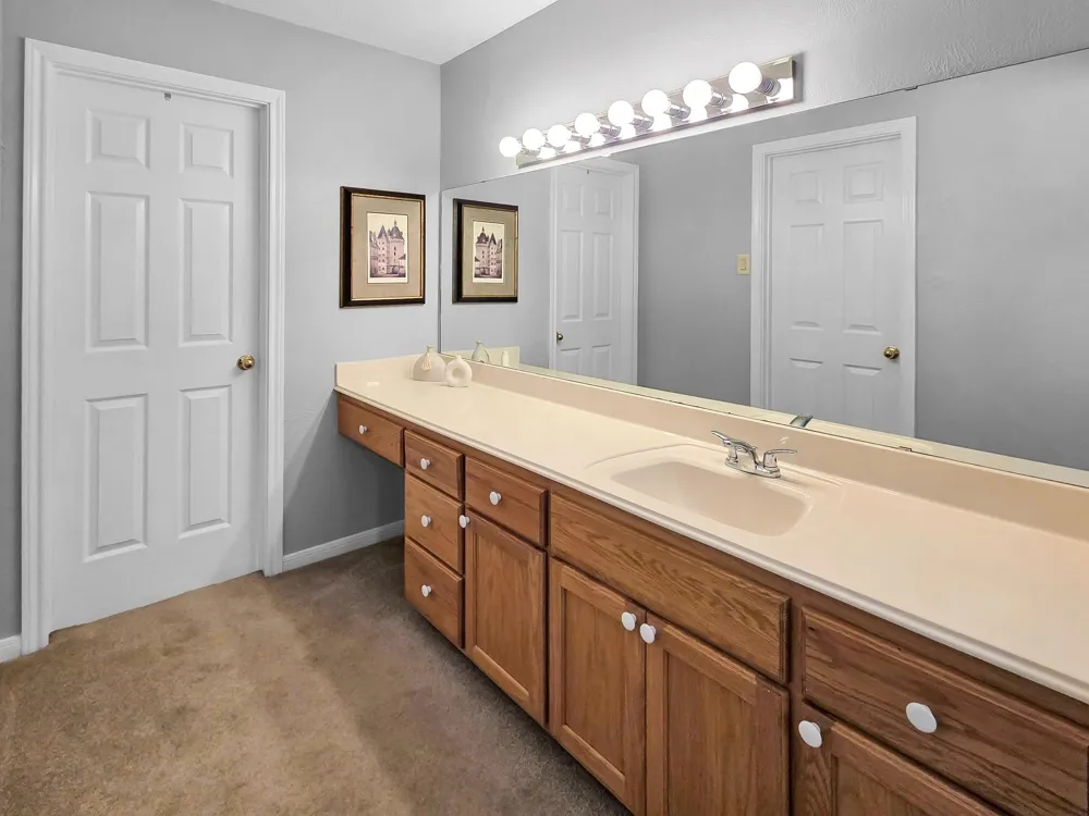 1000 Forsythia Drive Village Mills, TX 77663