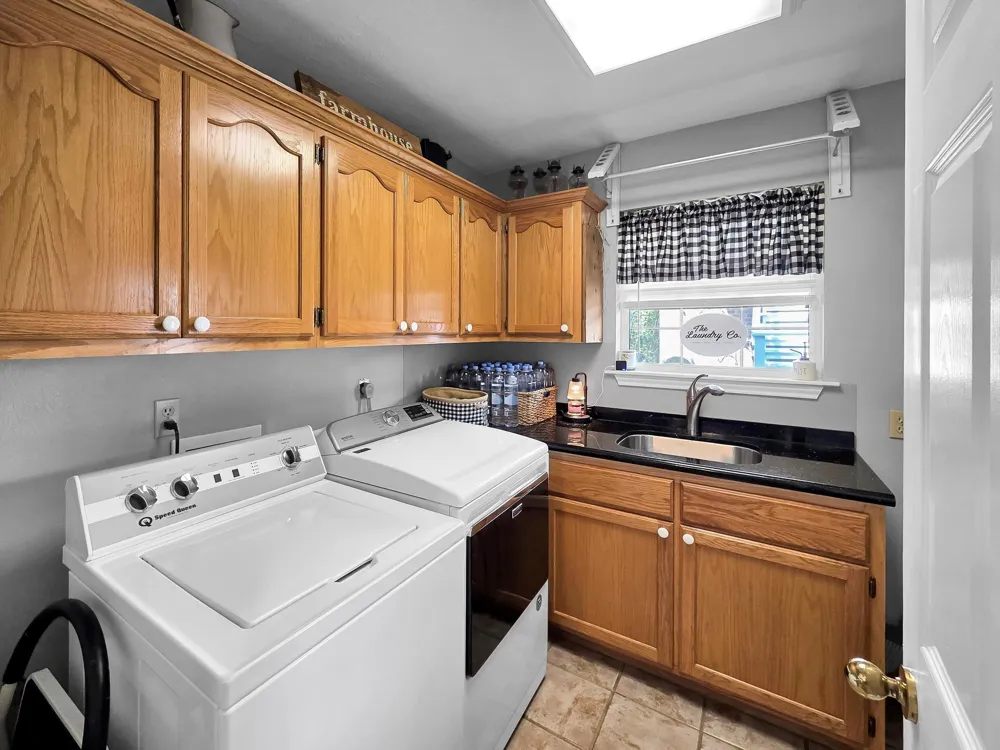 1000 Forsythia Drive Village Mills, TX 77663