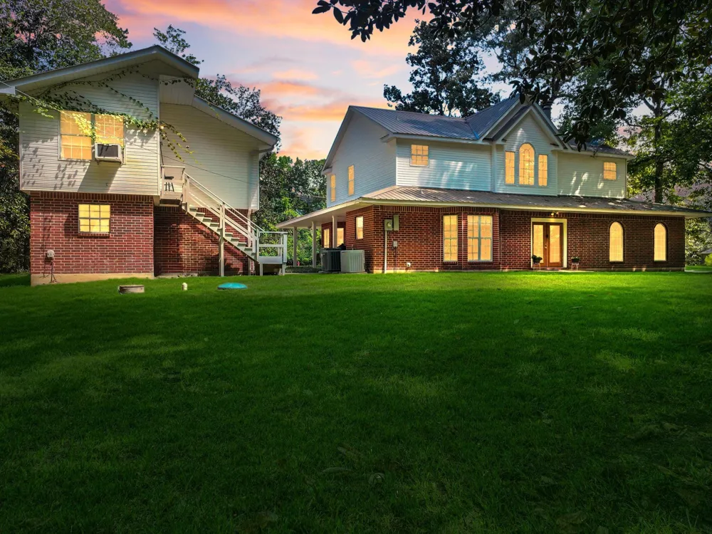 1000 Forsythia Drive Village Mills, TX 77663