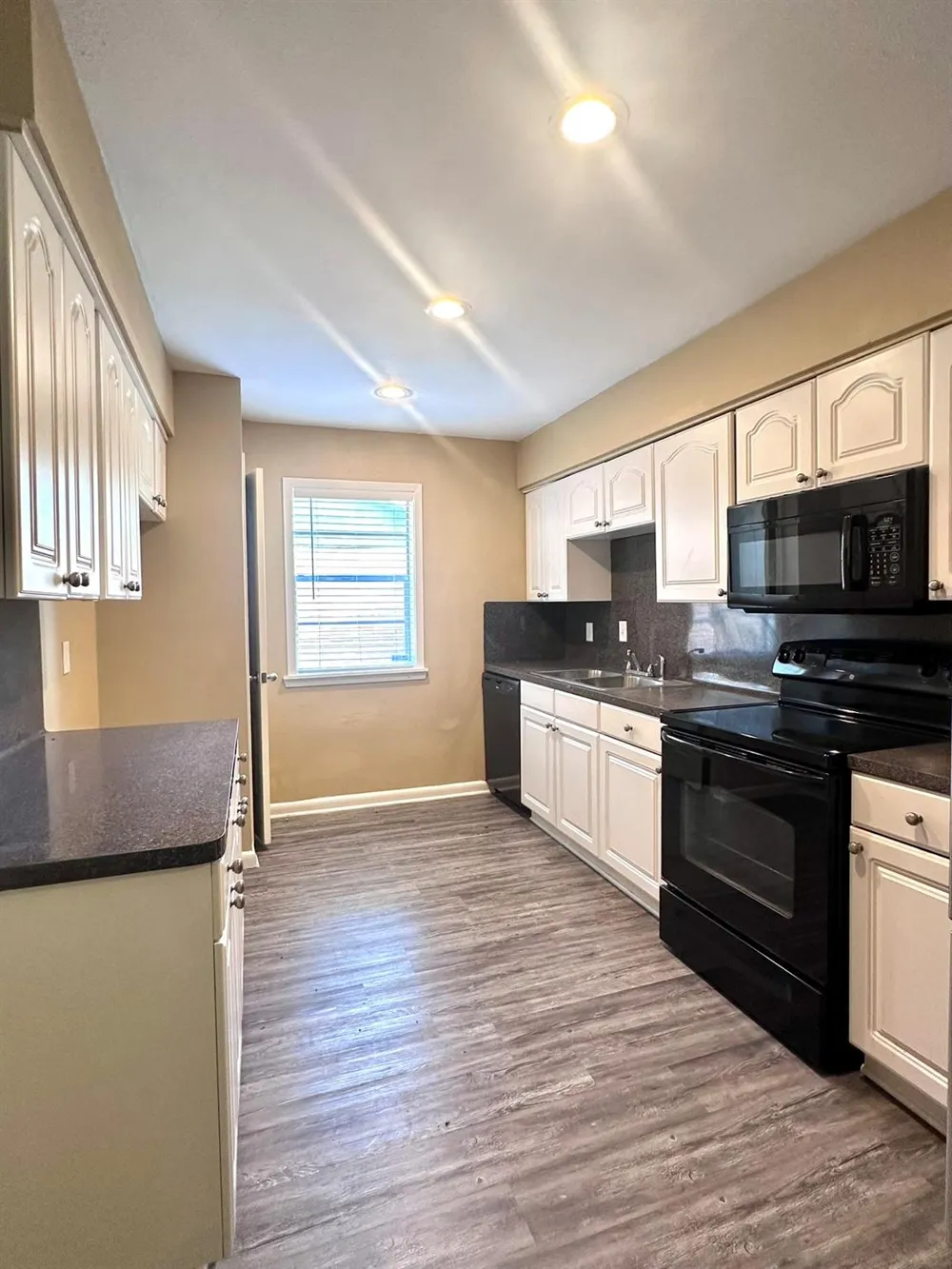 5830 Effingham Drive Houston, TX 77035