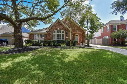 7218 Fall Creek Bend
