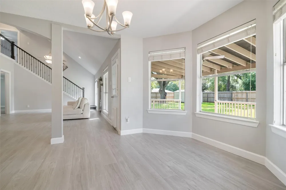705 Briarmeadow Avenue Friendswood, TX 77546