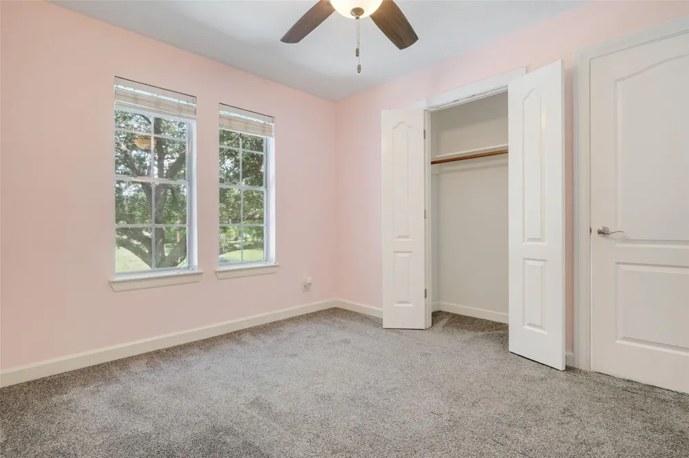 705 Briarmeadow Avenue Friendswood, TX 77546