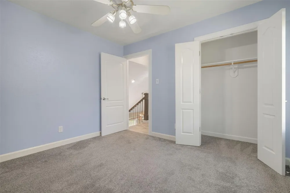 705 Briarmeadow Avenue Friendswood, TX 77546