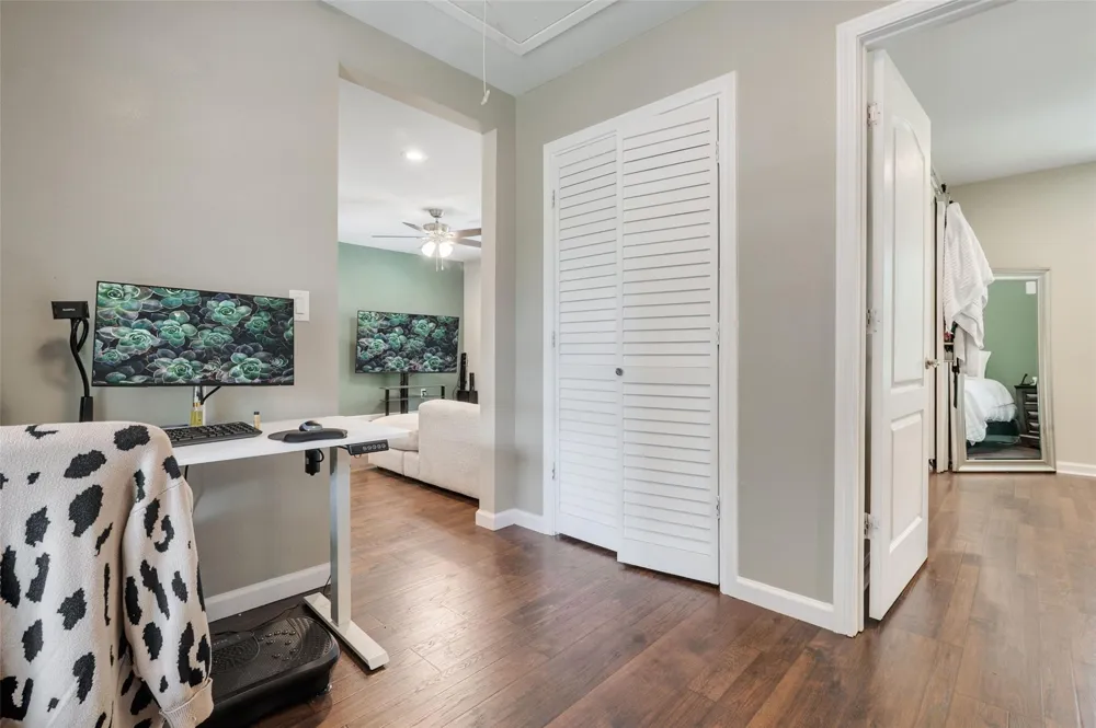 705 Briarmeadow Avenue Friendswood, TX 77546
