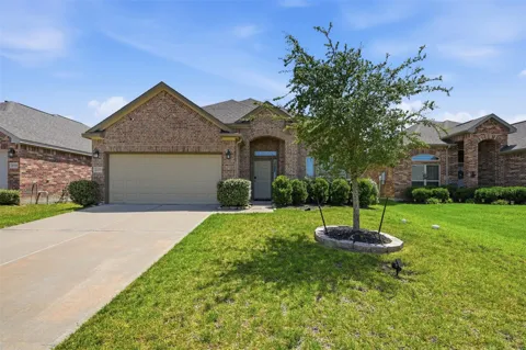 4305 E Bayou Maison Circle