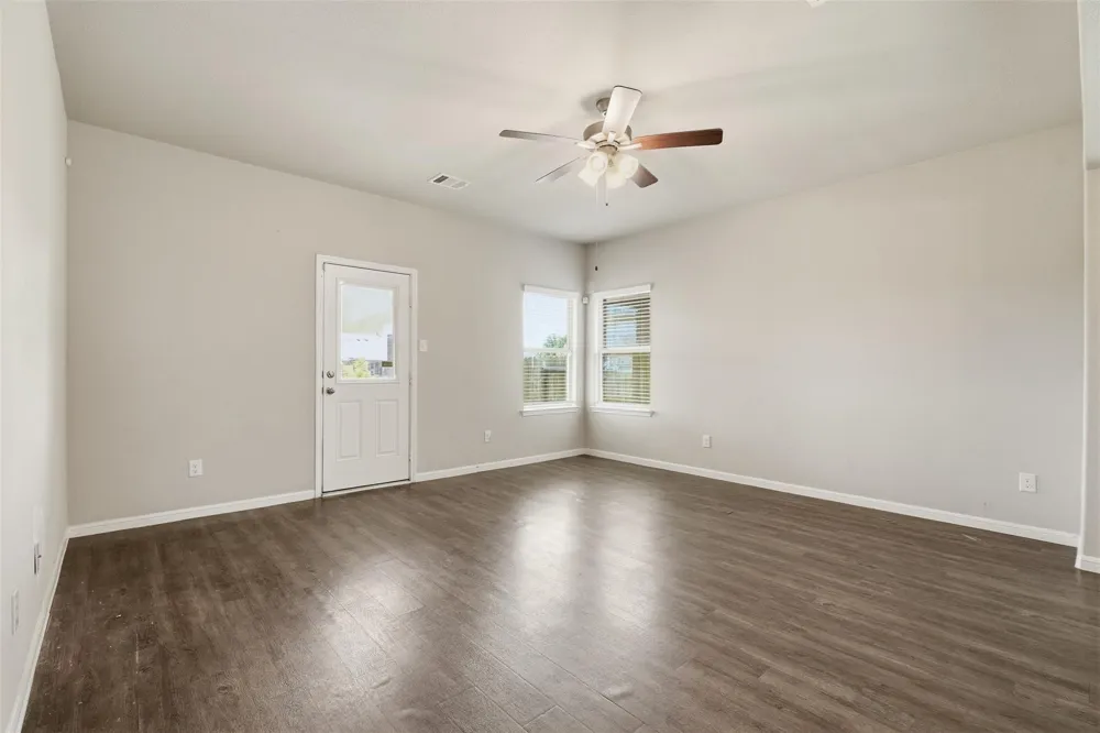 4305 E Bayou Maison Circle Dickinson, TX 77539