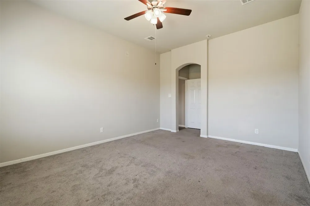 4305 E Bayou Maison Circle Dickinson, TX 77539
