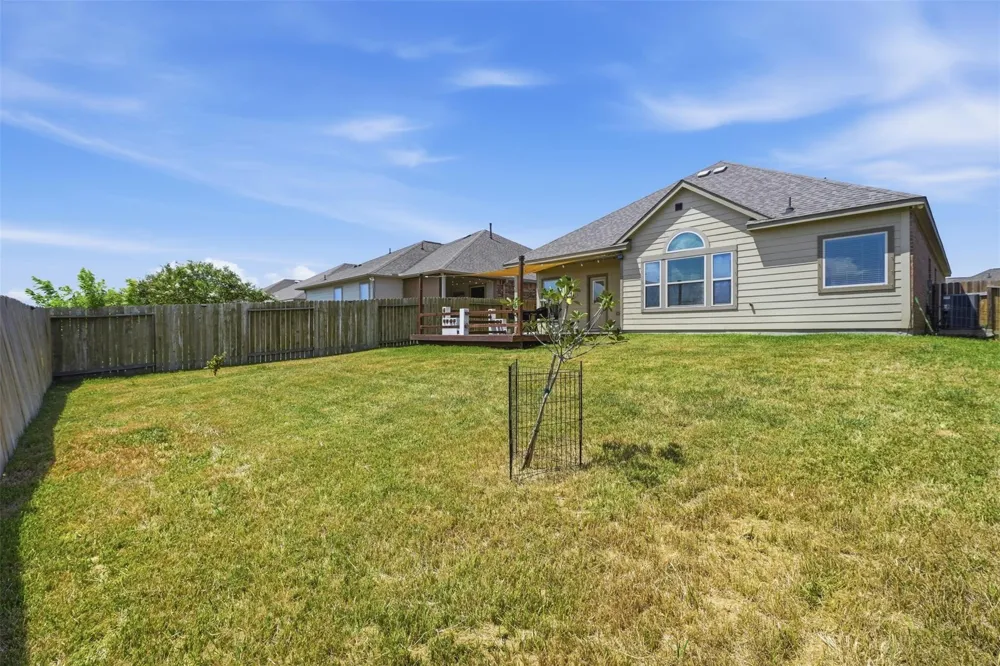4305 E Bayou Maison Circle Dickinson, TX 77539