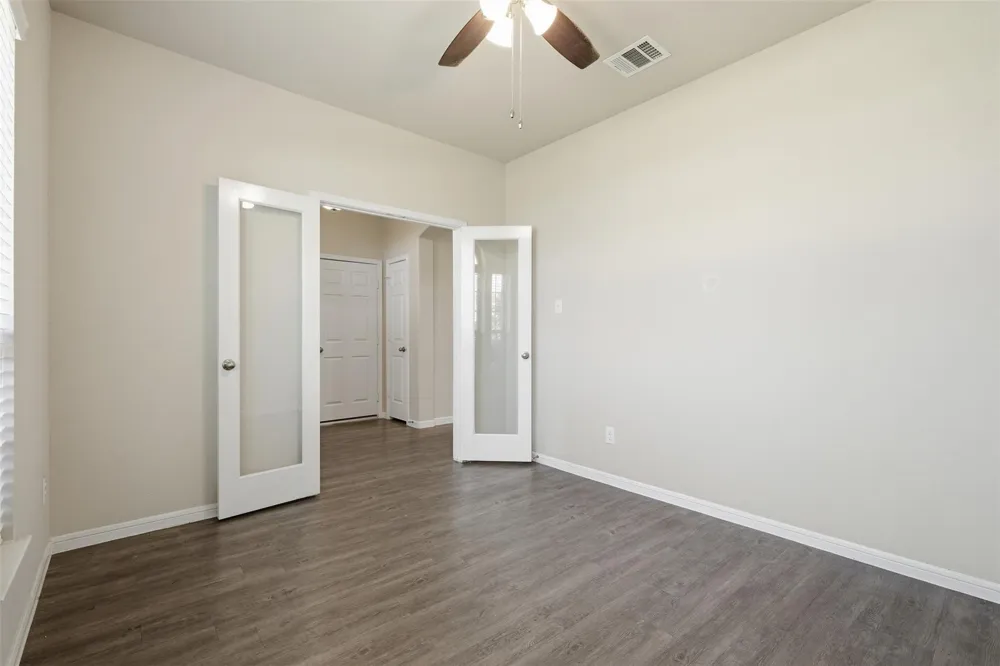 4305 E Bayou Maison Circle Dickinson, TX 77539