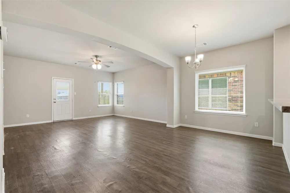 4305 E Bayou Maison Circle Dickinson, TX 77539