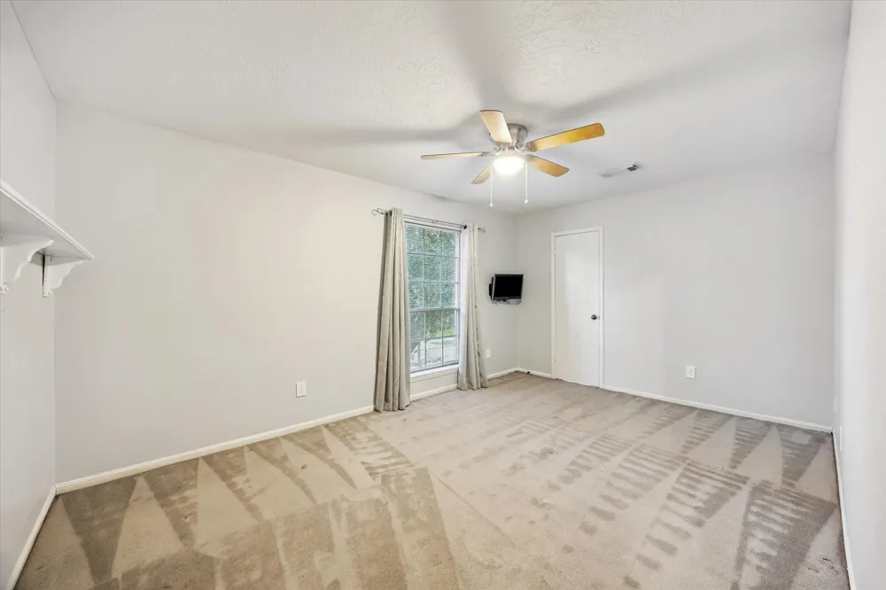 1414 W Castlewood Avenue Friendswood, TX 77546