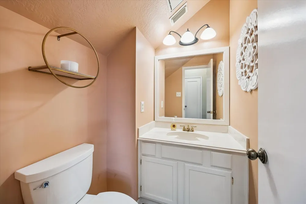 1414 W Castlewood Avenue Friendswood, TX 77546