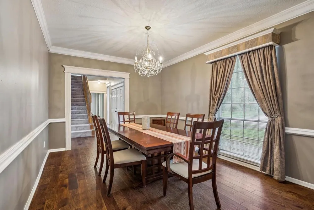 1414 W Castlewood Avenue Friendswood, TX 77546
